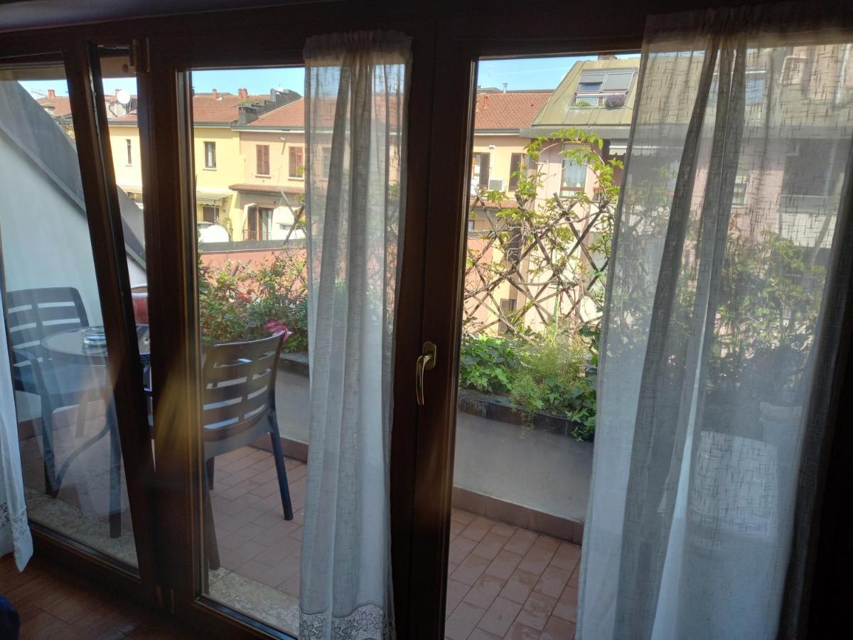 The Boheme Vintage Junior Suite ---- Cozy & Quiet & Comfortable With Private Bathroom & Fully Equipped Kitchenette & Cozy Balcony - Lift To 4Th Floor - Metro' Verde -Green Subway Porta Genova Milano Exteriör bild